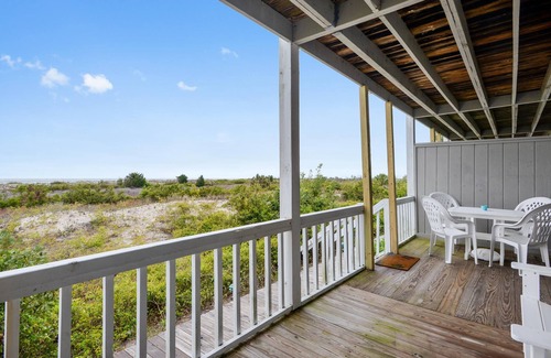 Oceanmarsh Subdivision Condominio | Frente al mar, cubierta enorme, nueva cama King!