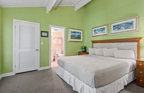 Fort Pierce Hotel | Oceanfront Inn Room #11- Standard Room - King Bed