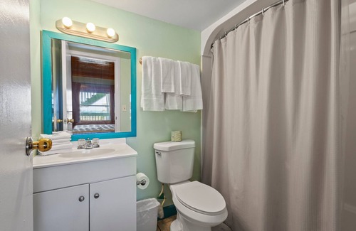 Fort Pierce Hotel | Oceanfront Inn Room #7 - Partial Ocean View - King Bed