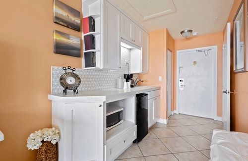 Fort Pierce Hotel | Oceanfront Inn Room #24- Ocean View Balcony, 2 Full Beds