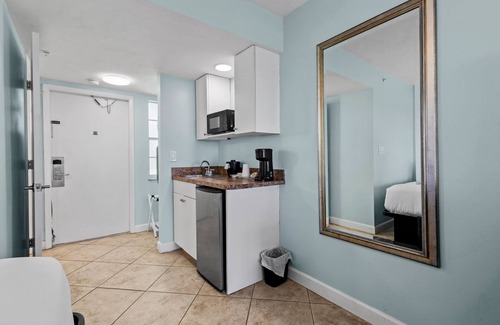 Fort Pierce Hotel | Oceanfront Inn