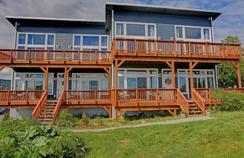 Homer Apartamento | Suite de lujo frente al mar con vista a la bahía de Kachemak y Homer Spit.