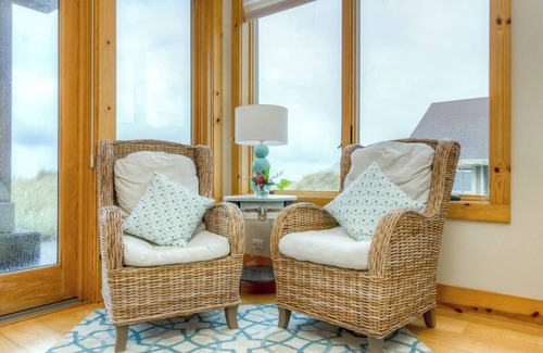 Manzanita Casa | Oceanfront Manzanita!