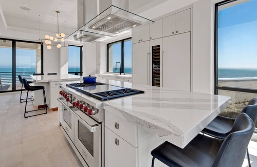 Georgetown County Casa | Oceanfront modern dream home