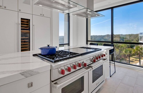 Georgetown County Casa | Oceanfront modern dream home