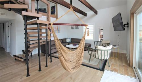 Folly Beach Casa | Oceanfront Nest