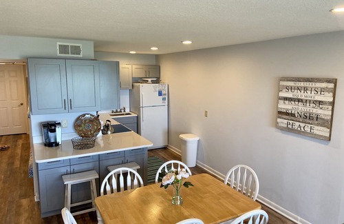 Duck Condominio | FRENTE AL MAR! 2BD / 2Bath actualizado en Duck, NC