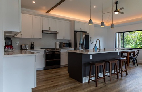 Waialee Casa | Oceanfront Paradise Escape on the North Shore of Oʻahu. 30-Night Minimum Stay