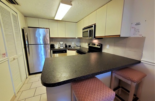 Cape Caneveral Beach Gardens Condominio | Oceanfront Patio Condo First Floor - Sleeps 6 Guests