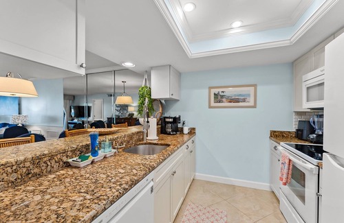 Stuart Condominio | OCEANFRONT Penthouse XL Balcony w/ Gorgeous Views, S. Hutchinson Island/Stuart