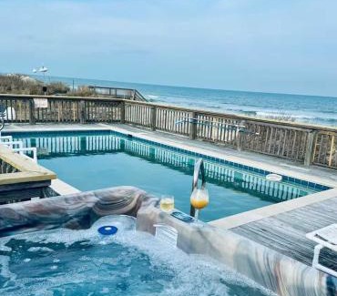Ocean Hill Casa | Oceanfront Pool & Spa Volleyball Court Game Rm