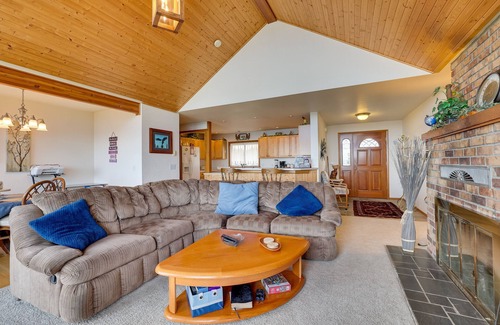 Port Angeles Casa | Oceanfront Port Angeles Home w/ Mountain View!