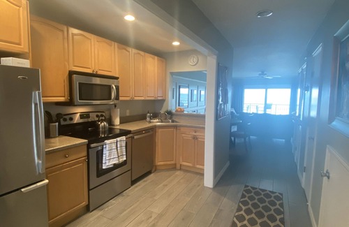 Crescent Beach Condominio | Oceanfront, Quiet Beach, Pickleball, Family Friendly, Clean
