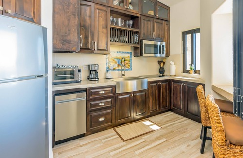 Cabo Bello Condominio | OCEANFRONT, REMODELED, AMAZING LOCATION!