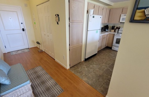 Diamond Beach Condominio | Oceanfront Resort Condo at Seapointe Village in Diamond Beach/Wildwood Crest NJ