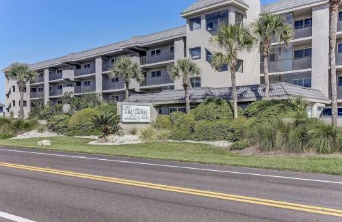 Ocean Cay Apartamento | Oceanfront Retreat with a Remarkable View. NEW!