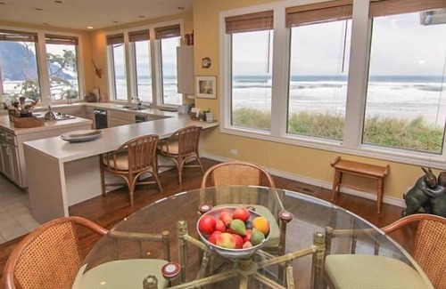 Neskowin Casa | Oceanfront Retreat
