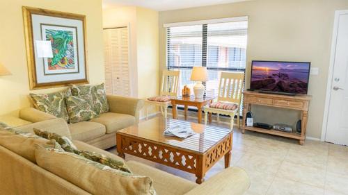 Sanibel Casa | Oceanfront Sanibel Island retreat with private beach