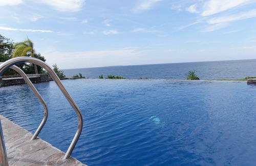Dauis Villa | Villa española frente al mar