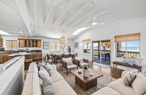 Marineland Acres Casa | Oceanfront Steps to Sand Deck & Pets Welcome