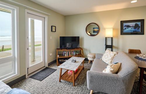 Lincoln City Casa | Oceanfront Studio - Ground Floor - Sleeps 4