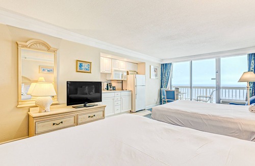 Ortona Park Hotel | Oceanfront studio with kitchenette, gym & high-speed WiFi