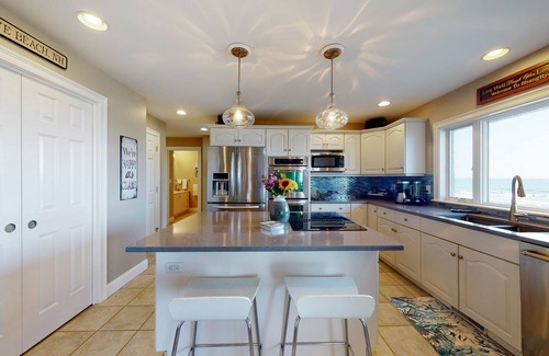 Rye Casa | Oceanfront Stunner w/ Kayaks, Beach Gear, Fireplace, Amazing Water Views & Pond