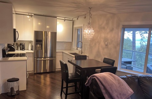 Juan de Fuca Electoral Area Casa | Oceanfront Suite Over Roche Cove Regional Park, Private and Pet Friendly!
