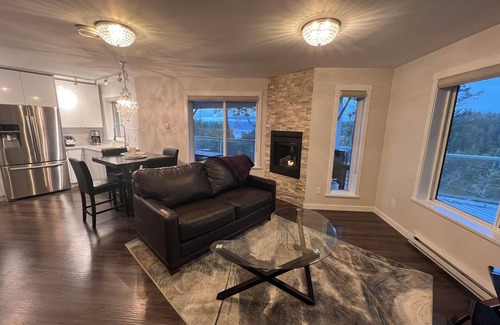 Juan de Fuca Electoral Area Casa | Oceanfront Suite Over Roche Cove Regional Park, Private and Pet Friendly!