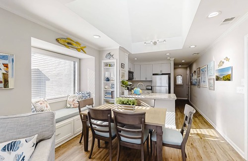 Atlantic Beach Condominio | Oceanfront Third Floor Condo w/Panoramic Views, Balcony, & Shared Pool