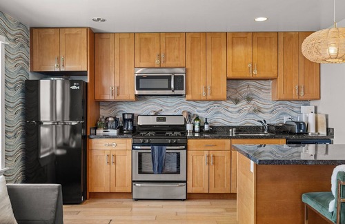 Parkside Apartamento | Oceanfront & top-floor, 2-bedroom apartment in San Francisco