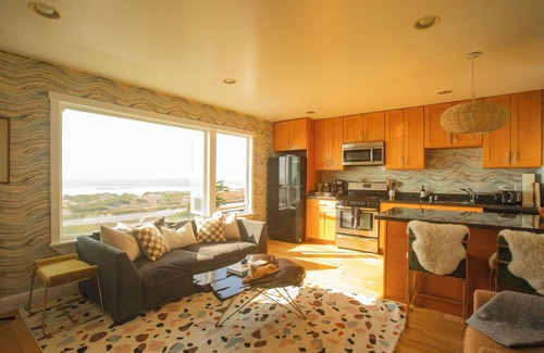 Parkside Apartamento | Oceanfront & top-floor, 2-bedroom apartment in San Francisco