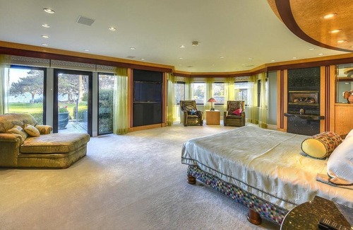 Saanich East Casa | Oceanfront Uplands Estate