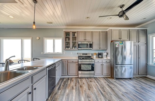 Ocean Ridge Casa | Oceanfront 5 bedroom/5.5 bath home on beautiful Topsail Island