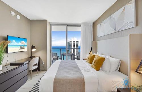 Hollywood South Central Beach Apartamento | Oceanfront View - Balcony - Hot Tub - Gym