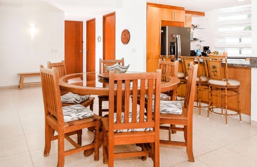 Zona Hotelera Norte Condominio | Oceanfront View in Gorgeous Condo