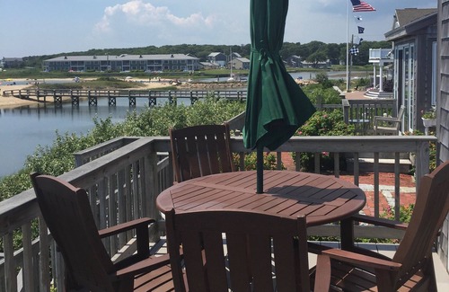 West Yarmouth Cabaña | Vista frente al mar de Nantucket Sound en W. Yarmouth, Cape Cod, MA con A / C y WiFi