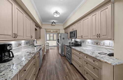 Charleston County Condominio | Oceanfront Villa 1111 Hot Tub & Community Pool! Great Views!