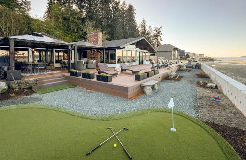 Bells Beach Casa | Oceanfront w Game Room Fire Pit Panoramic Views Angels Landing by AvantStay