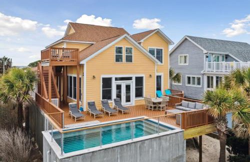 Folly Beach Casa | Oceanfront w Pool Panoramic Deck Views 5BDR Folly Ocean Breeze by AvantStay