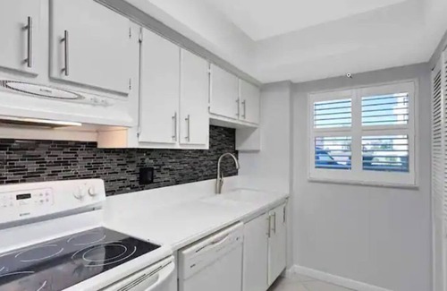 Port Canaveral Condominio | Oceanfront walkout stunning condo!