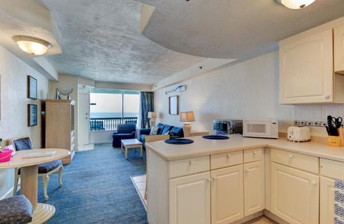 Ortona Park Casa | Oceanfront with Kitchen and Wifi Sleeps 6