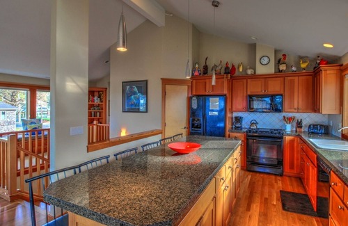 Tolovana Park Casa | Oceanhouse-1 block to the beach-Cannon Beach Property Management