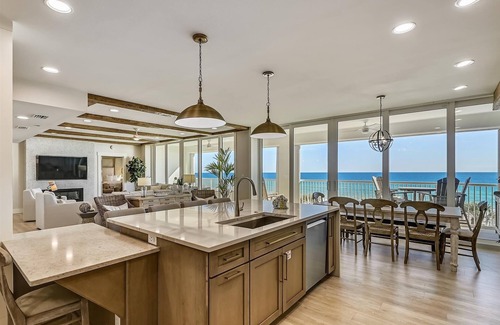 Holiday Isle Condominio | Oceania 307 3 Bedroom Condo by RedAwning