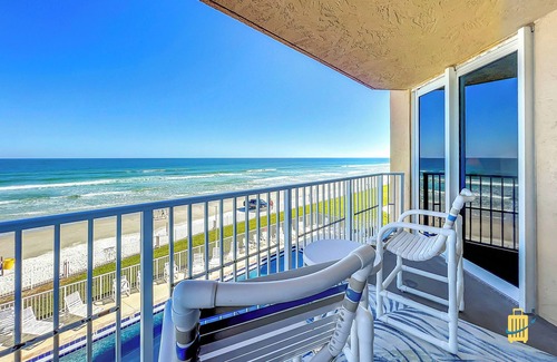 New Smyrna Beach Apartamento | Oceania Beach Club Beachfront Condos