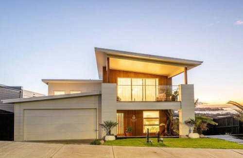 San Remo Casa | Oceania Vista - Modern Retreat near San Remo Beach