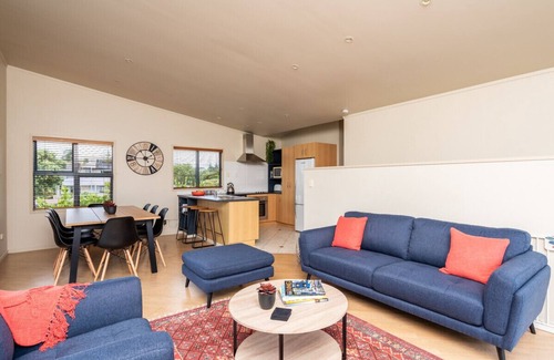 Mangawhai Heads Cabaña | Oceans 8 - Mangawhai Heads Holiday Home