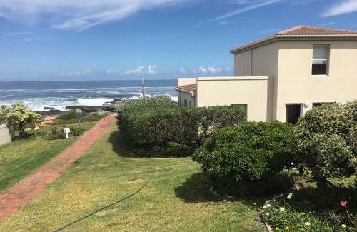 Hermanus Casa | Oceans Edge - Hermanus Beach Club
