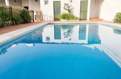 Linda-a-Velha Casa | Oceans house - Pool, Sauna, 20 Sleeps, 7m to beach