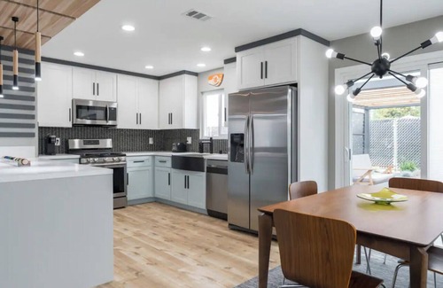 San Luis Rey Casa | Oceanside 4 bed/2 bath Home nearby Legoland, Disneyland, Safari Zoo and Beaches!